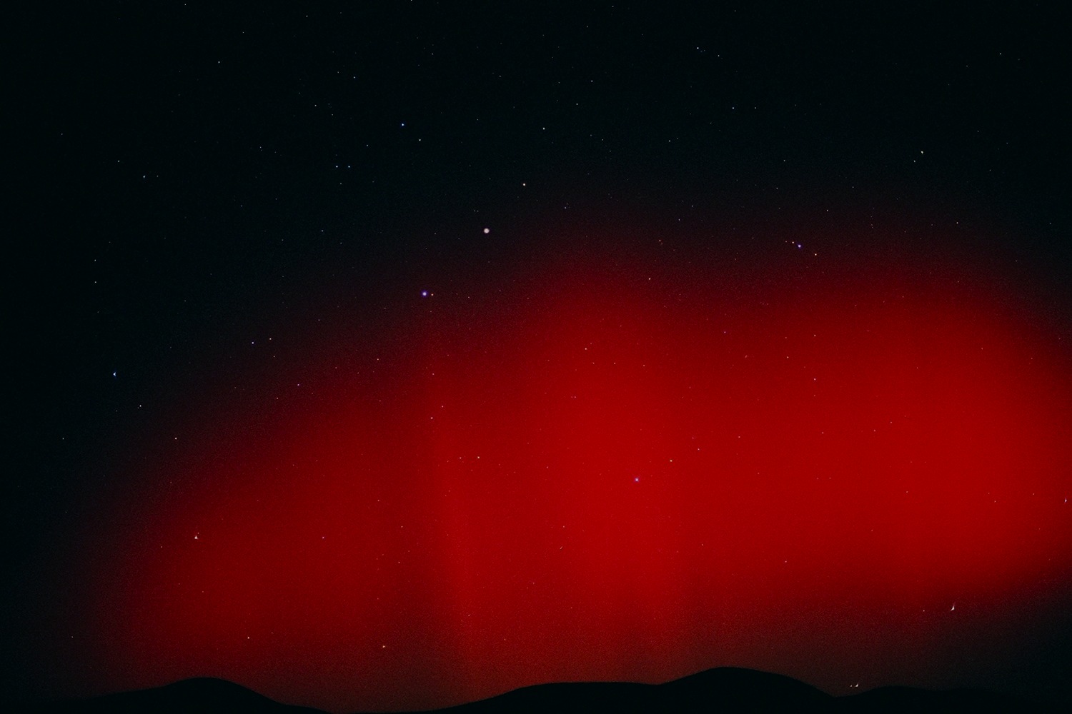 California Northern Lights: Red Aurora on October 29, 2003